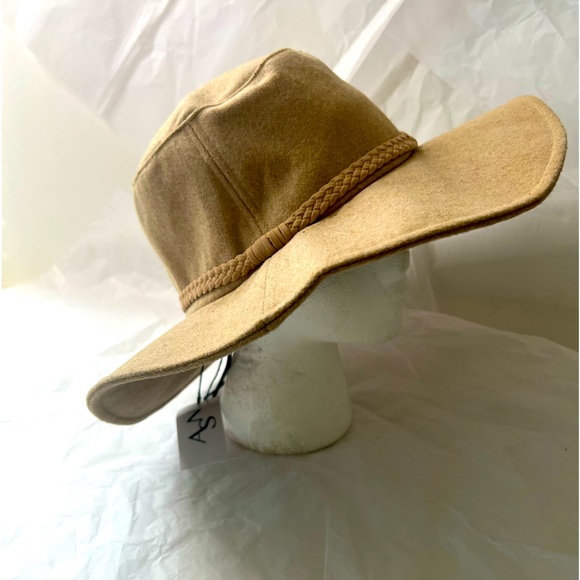 NWTS ASN Harper Floppy Hat From Hats - Picture 4 of 12